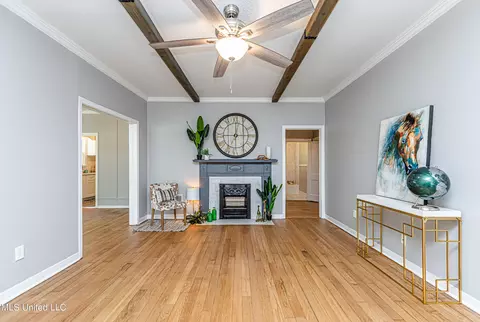 Living - 618 Eagle Ave, Jackson, MS 39206 photo 1 of 8