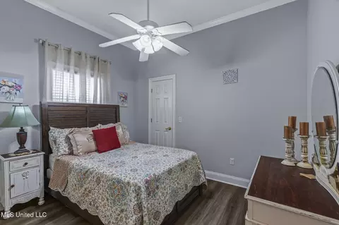 Bedroom - 1979 Short Rd, Raymond, MS 39154 photo 3 of 7