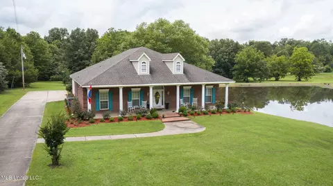 1979 Short Rd, Raymond, MS 39154