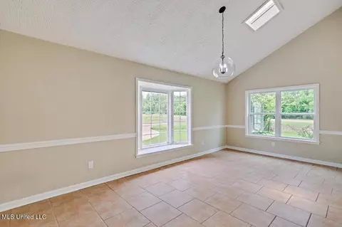 Dining - 131 Hidden Valley Ln, Jackson, MS 39212 photo 1 of 1