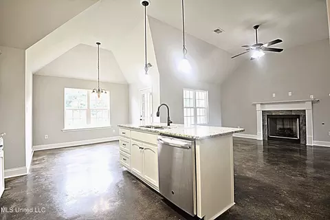 Kitchen - 3332 Magnolia Bloom Dr, Hernando, MS 38632 photo 1 of 4