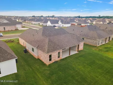 212 Azure Dr, Canton, MS 39046 photo 8