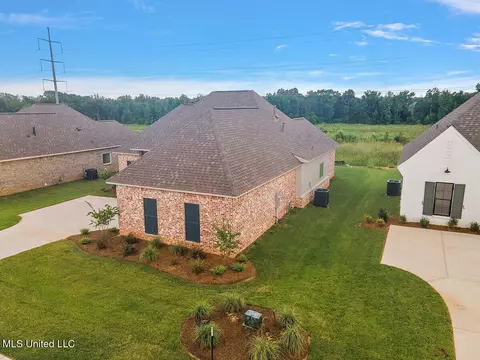 212 Azure Dr, Canton, MS 39046 photo 11