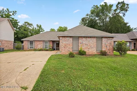 119 Cedarstone Dr, Terry, MS 39170