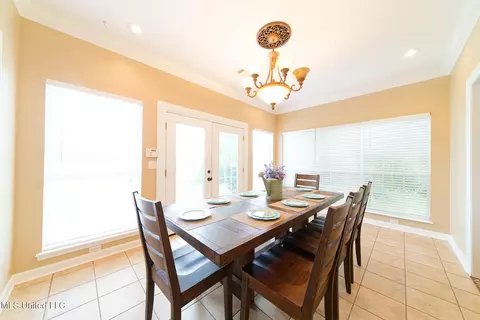 Dining - 148 Bridgewater Dr, Madison, MS 39110 photo 2 of 2