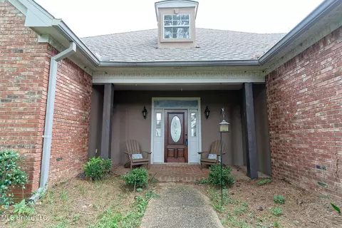 Exterior - 148 Bridgewater Dr, Madison, MS 39110 photo 2 of 6