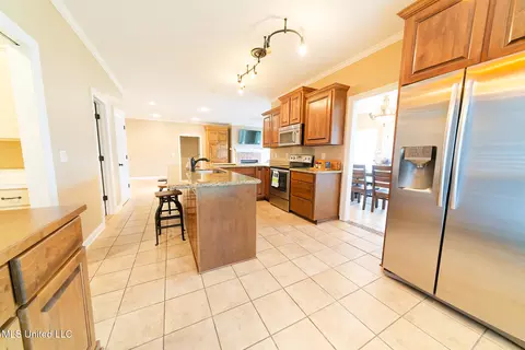 Kitchen - 148 Bridgewater Dr, Madison, MS 39110 photo 1 of 2