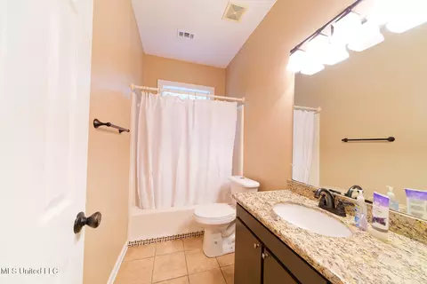 Bath - 148 Bridgewater Dr, Madison, MS 39110 photo 3 of 3