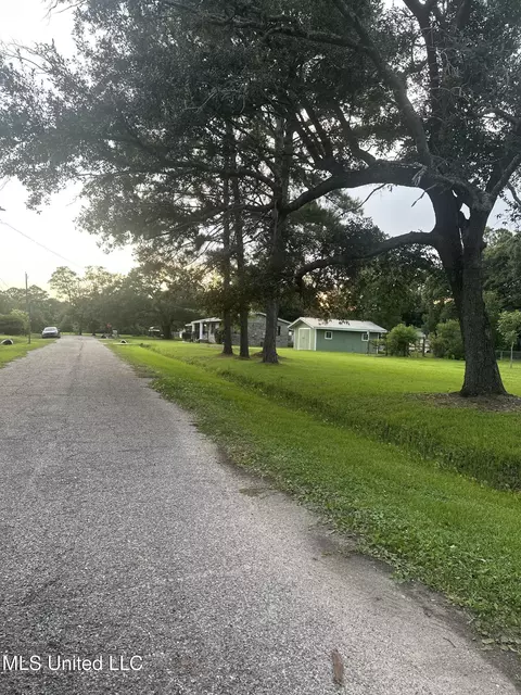 7701 Harold Ave, Moss Point, MS 39563 photo 38