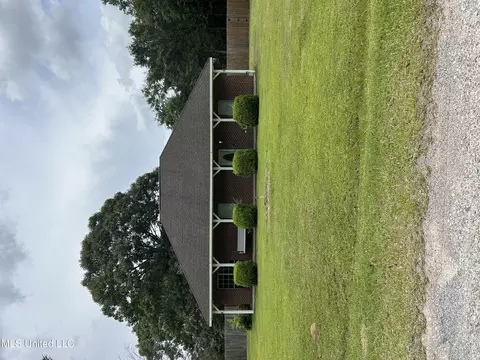 11 Olie Walker Rd, Perkinston, MS 39573