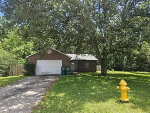 11350 Fenton Dr, Biloxi, MS 39532