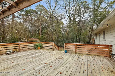 Exterior - 4630 W Cheryl Dr, Jackson, MS 39211 photo 6 of 14