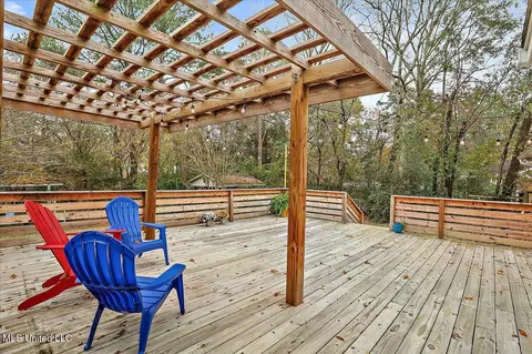 Exterior - 4630 W Cheryl Dr, Jackson, MS 39211 photo 7 of 14