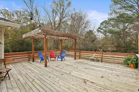 Exterior - 4630 W Cheryl Dr, Jackson, MS 39211 photo 5 of 14