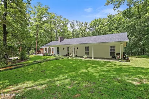 162 S Eagle Ridge Dr, Florence, MS 39073 photo 3