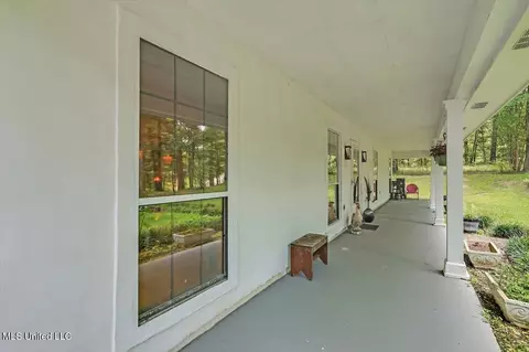 162 S Eagle Ridge Dr, Florence, MS 39073 photo 8