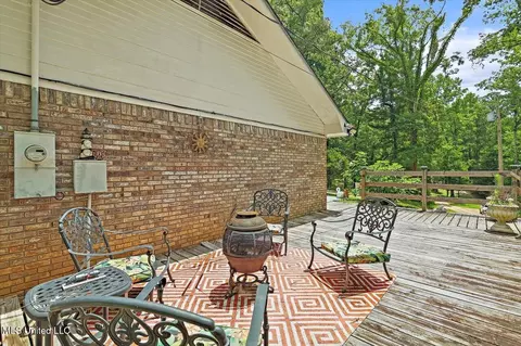 162 S Eagle Ridge Dr, Florence, MS 39073 photo 7