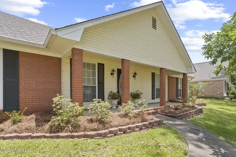 124 Azalea Cir, Madison, MS 39110 photo 3