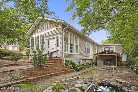 810 Fairview St, Jackson, MS 39202