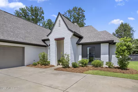 Exterior - 115 Hampton Ln, Madison, MS 39110 photo 2 of 4