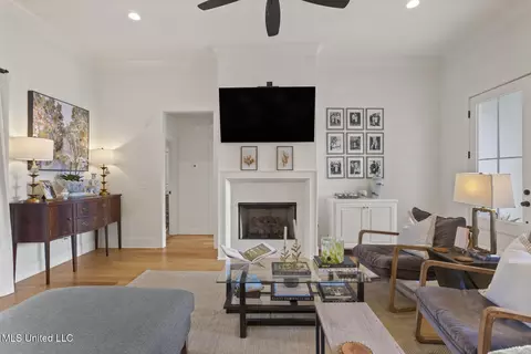 Living - 115 Hampton Ln, Madison, MS 39110 photo 3 of 3