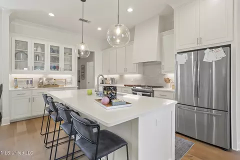 Kitchen - 115 Hampton Ln, Madison, MS 39110 photo 4 of 4