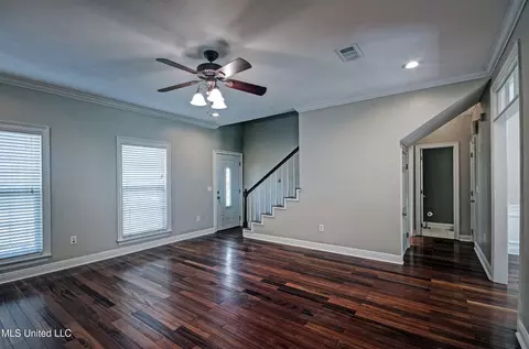 Living - 426 Fairfield Dr, Madison, MS 39110 photo 3 of 4