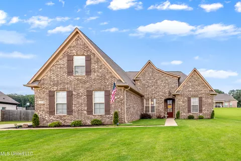 1535 Fall Garden Dr, Hernando, MS 38632