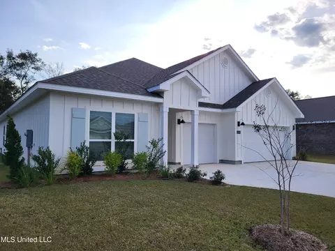 13409 Crane Dr, Vancleave, MS 39565