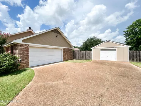 378 Siwell Meadows Dr, Byram, MS 39272 photo 2