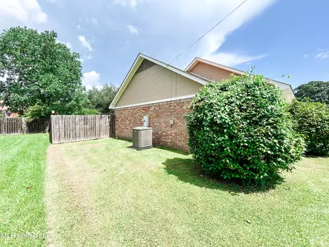 378 Siwell Meadows Dr, Byram, MS 39272 photo 7