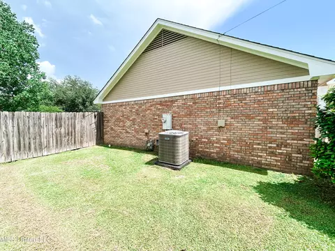 378 Siwell Meadows Dr, Byram, MS 39272 photo 8