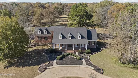 1594 Victoria Rd, Byhalia, MS 38611