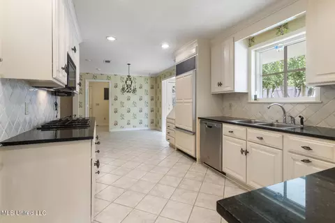 5325 Red Fox Rd, Jackson, MS 39211 photo 10