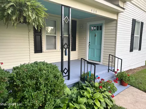 409 Coleman St, Como, MS 38619 photo 2