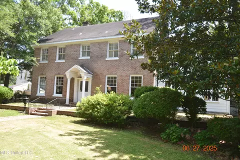 1211 River Rd, Greenwood, MS 38930