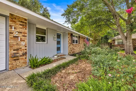 1219 Spring Dr, Long Beach, MS 39560 photo 4