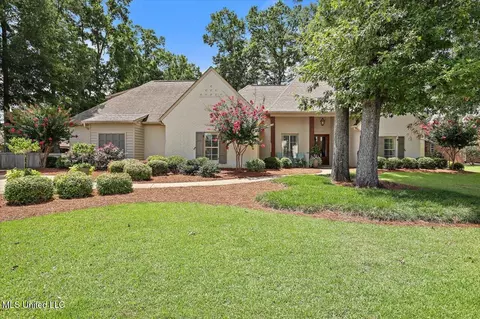 215 Grayhawk Dr, Madison, MS 39110