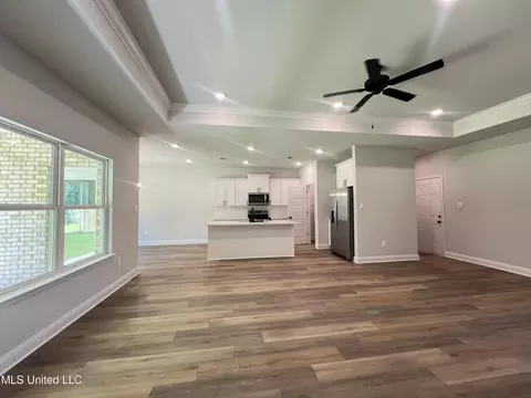 Living - 13445 Crane Dr, Vancleave, MS 39565 photo 3 of 5