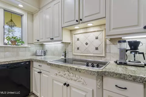 29 Avery Cir, Jackson, MS 39211 photo 17