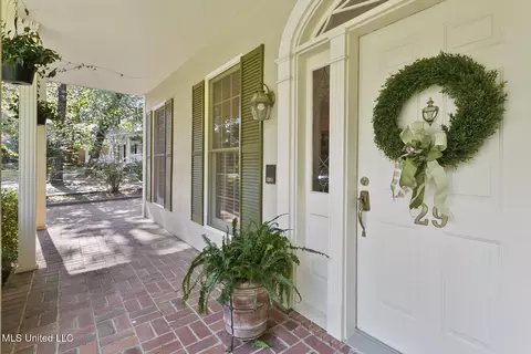 29 Avery Cir, Jackson, MS 39211