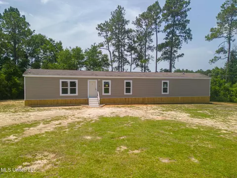 3195 Firetower Rd, Kiln, MS 39556
