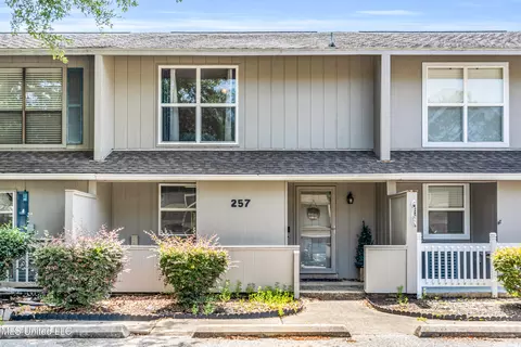 257 Highpoint Dr #257, Diamondhead, MS 39525