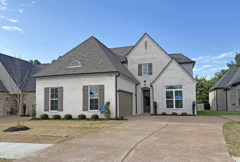 3491 Hatton Dr, Nesbit, MS 38651