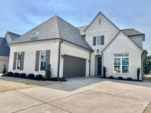 3491 Hatton Dr, Nesbit, MS 38651