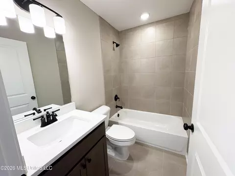 Bath - 3491 Hatton Dr, Nesbit, MS 38651 photo 4 of 4