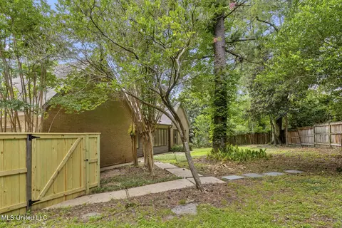 Exterior - 13 Highland Meadows Dr, Jackson, MS 39211 photo 5 of 5