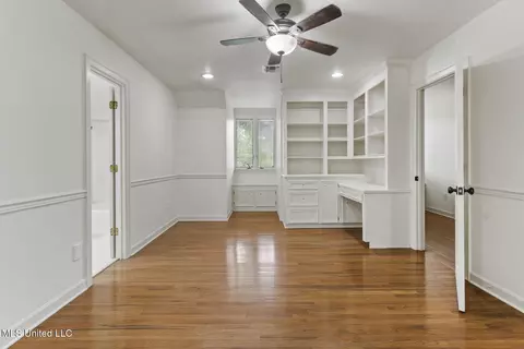 Bedroom - 13 Highland Meadows Dr, Jackson, MS 39211 photo 3 of 5