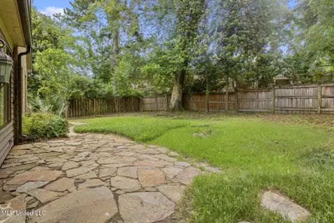 Exterior - 13 Highland Meadows Dr, Jackson, MS 39211 photo 3 of 5