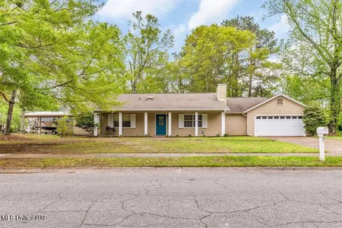 139 Booth Cir, Ocean Springs, MS 39564